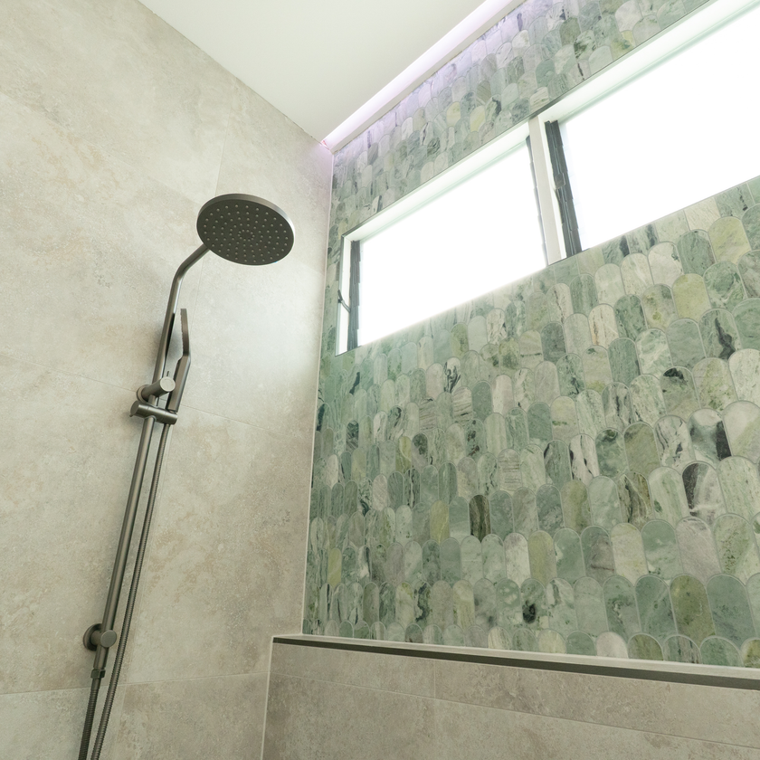 Ming Green Arch Long Fish Scale Carrara Mosaic
