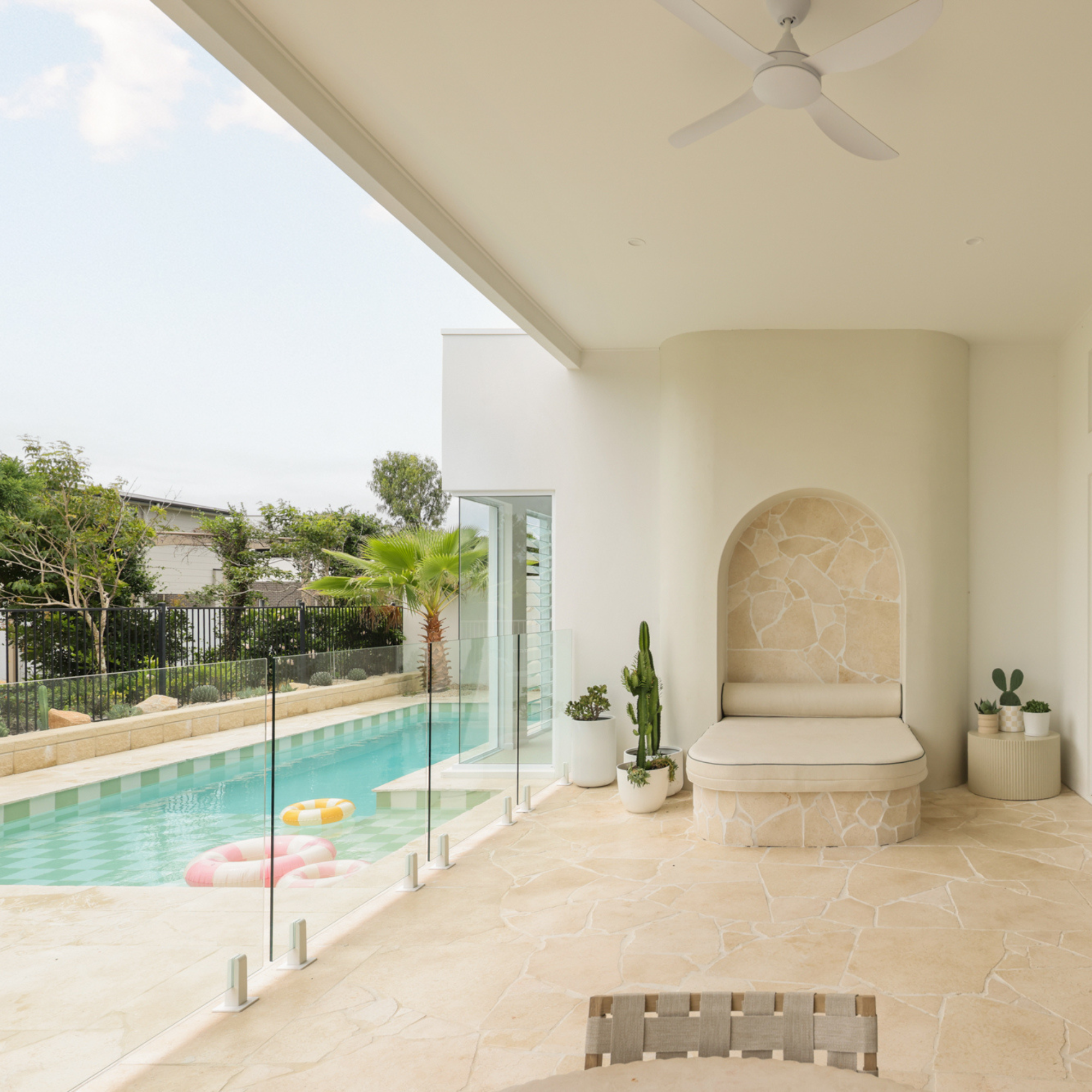 Travertine Stone Latte Crazy Pave