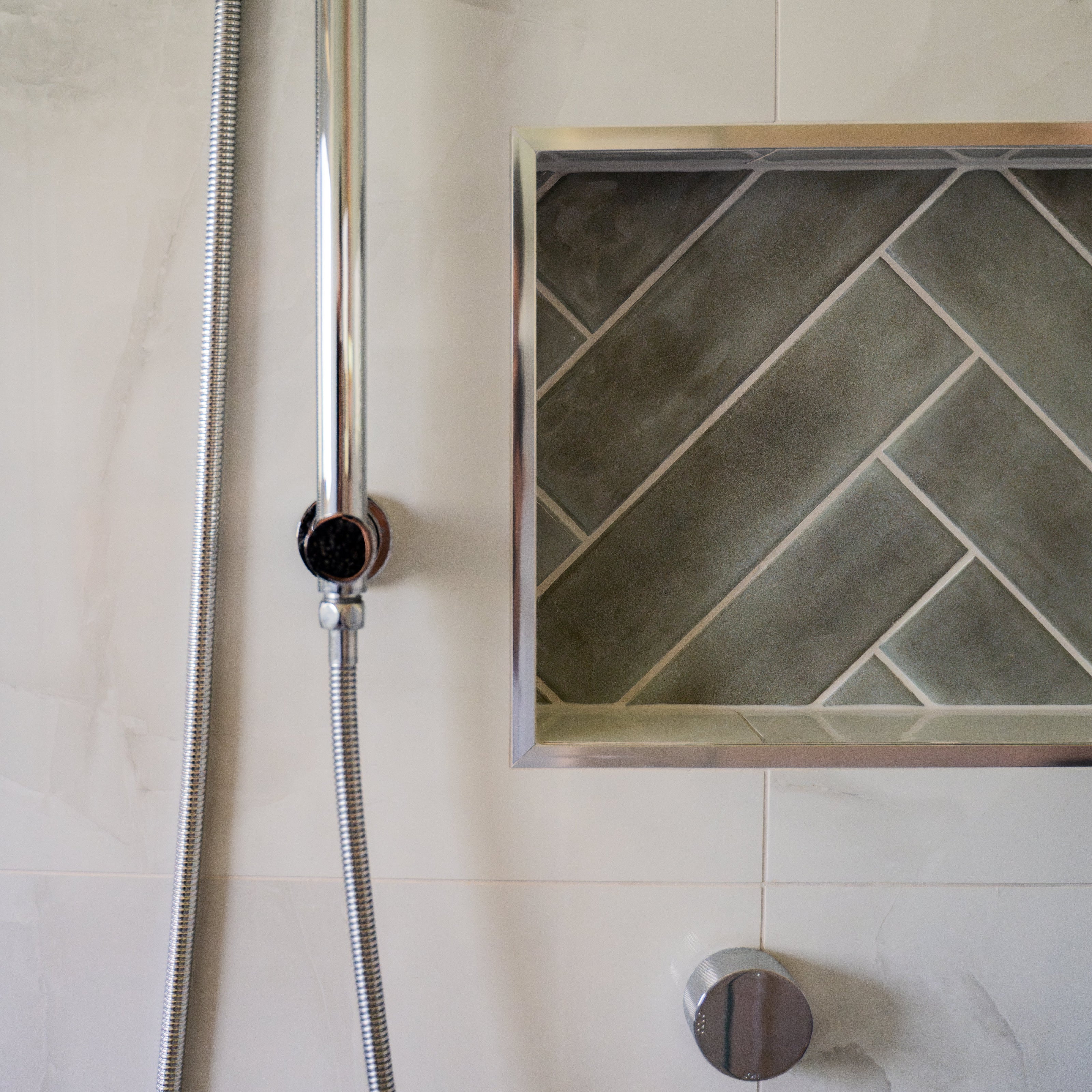 Boutique Ash Gloss Subway Ripple