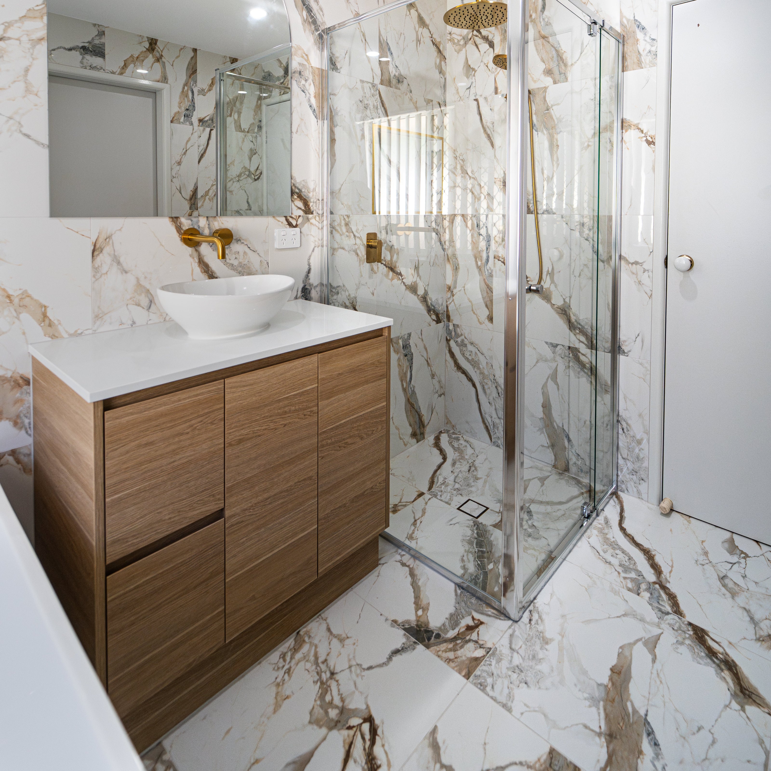 Calacatta Roma Gold Matte