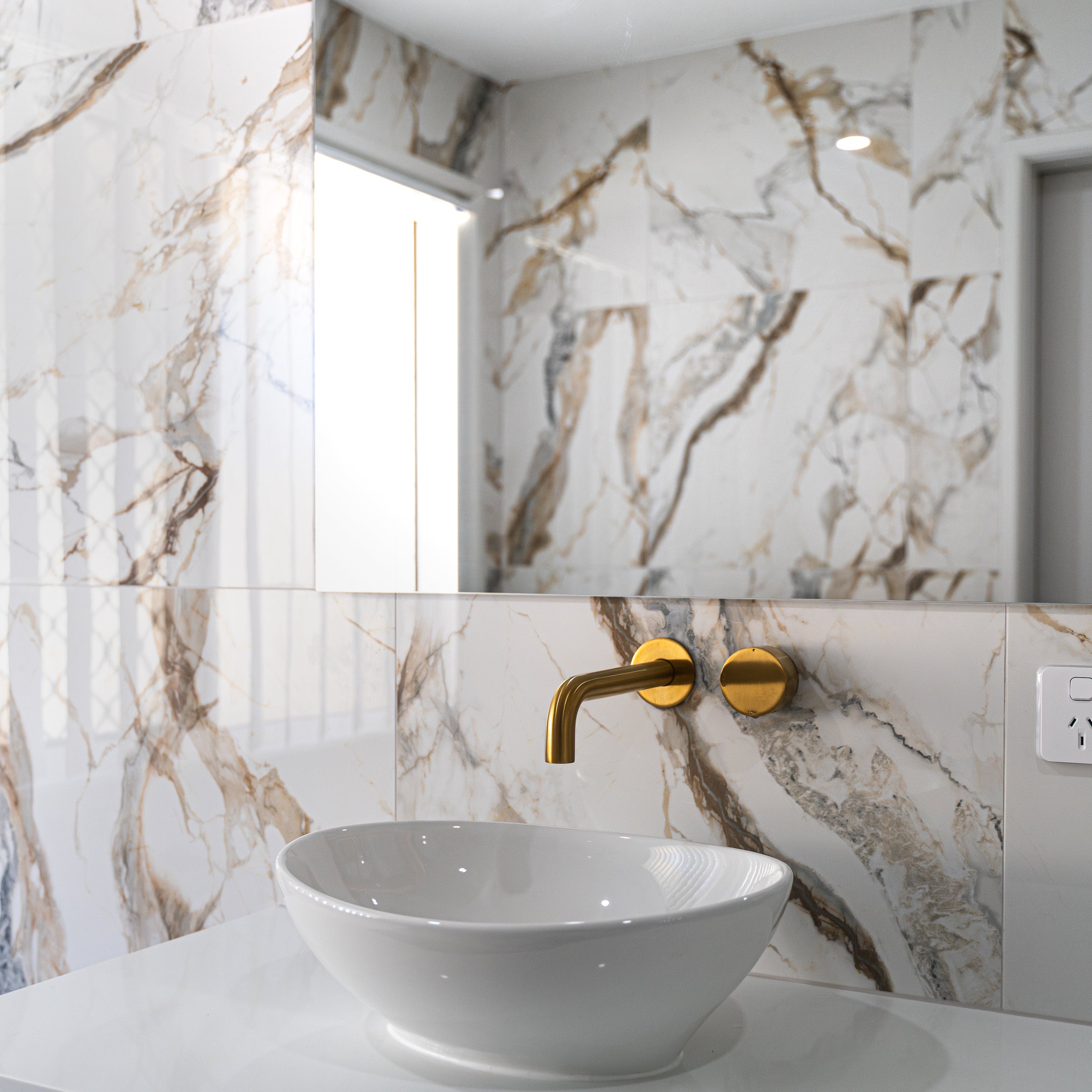 Calacatta Roma Gold Polished