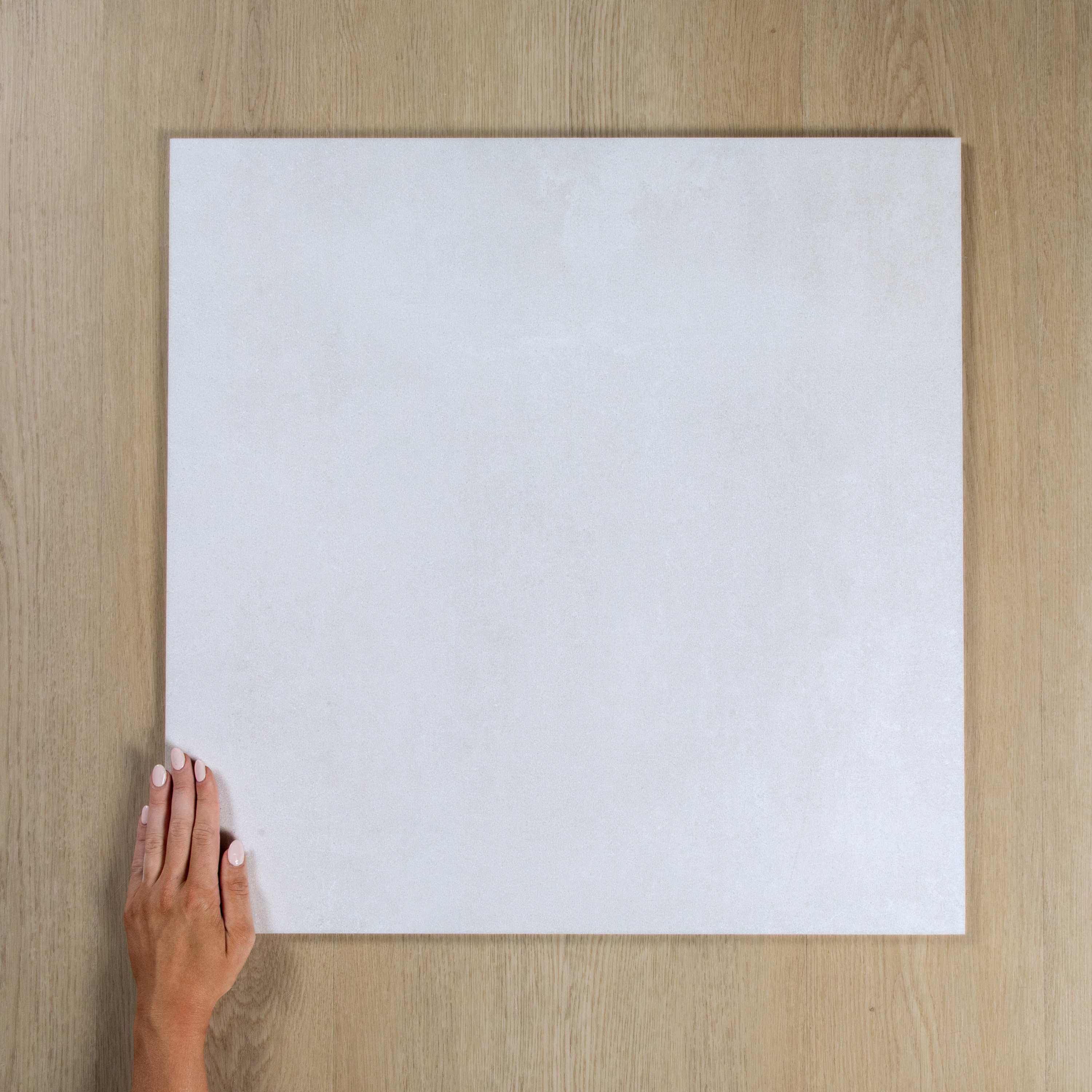 Cosmo White Minimal In Out
