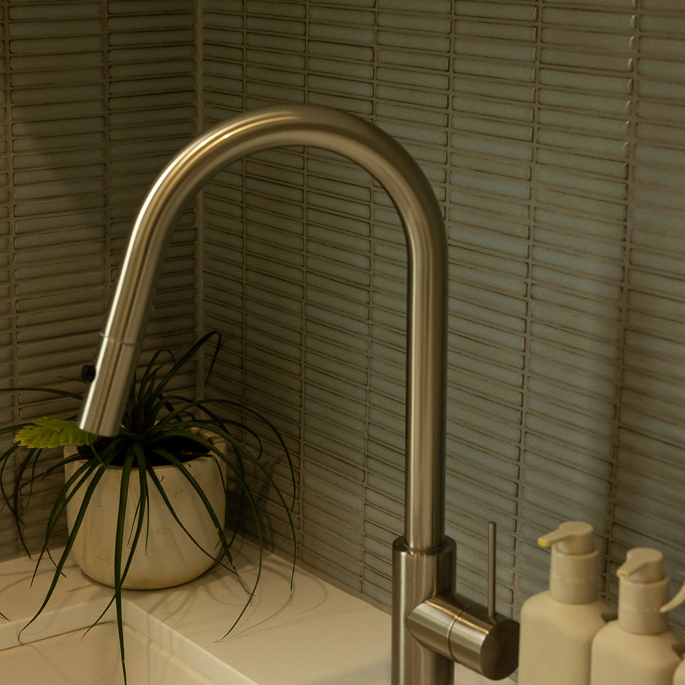 Cottesloe Antique Light Grey Porcelain Kit Kat