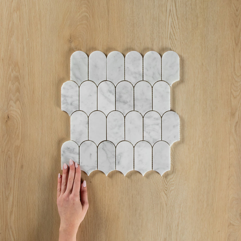 Carrara Marble Arch/Long Fish Scale Mosaic