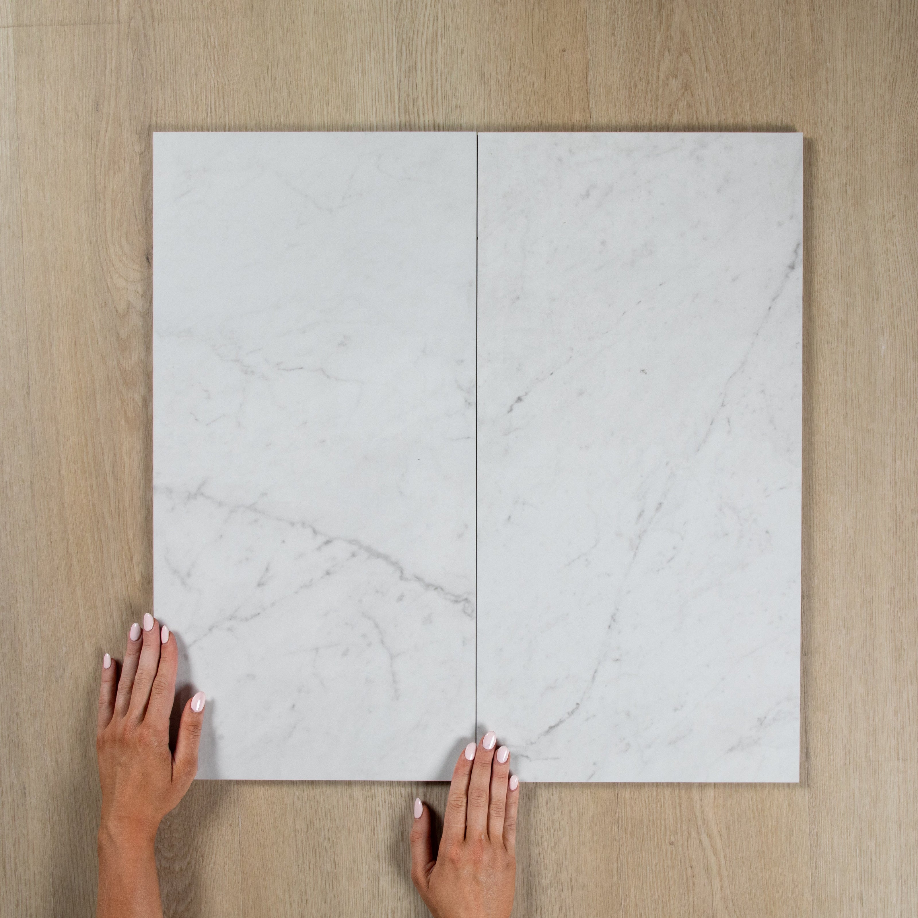 Carrara Luce Gloss