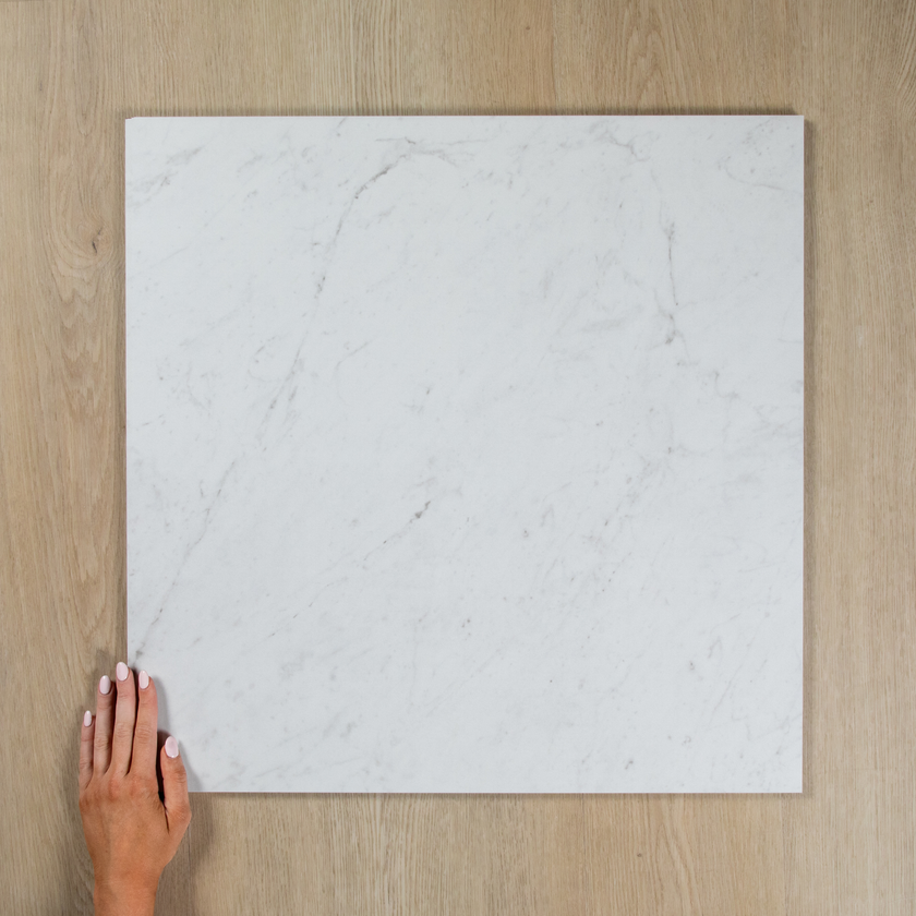 Carrara Luce Gloss