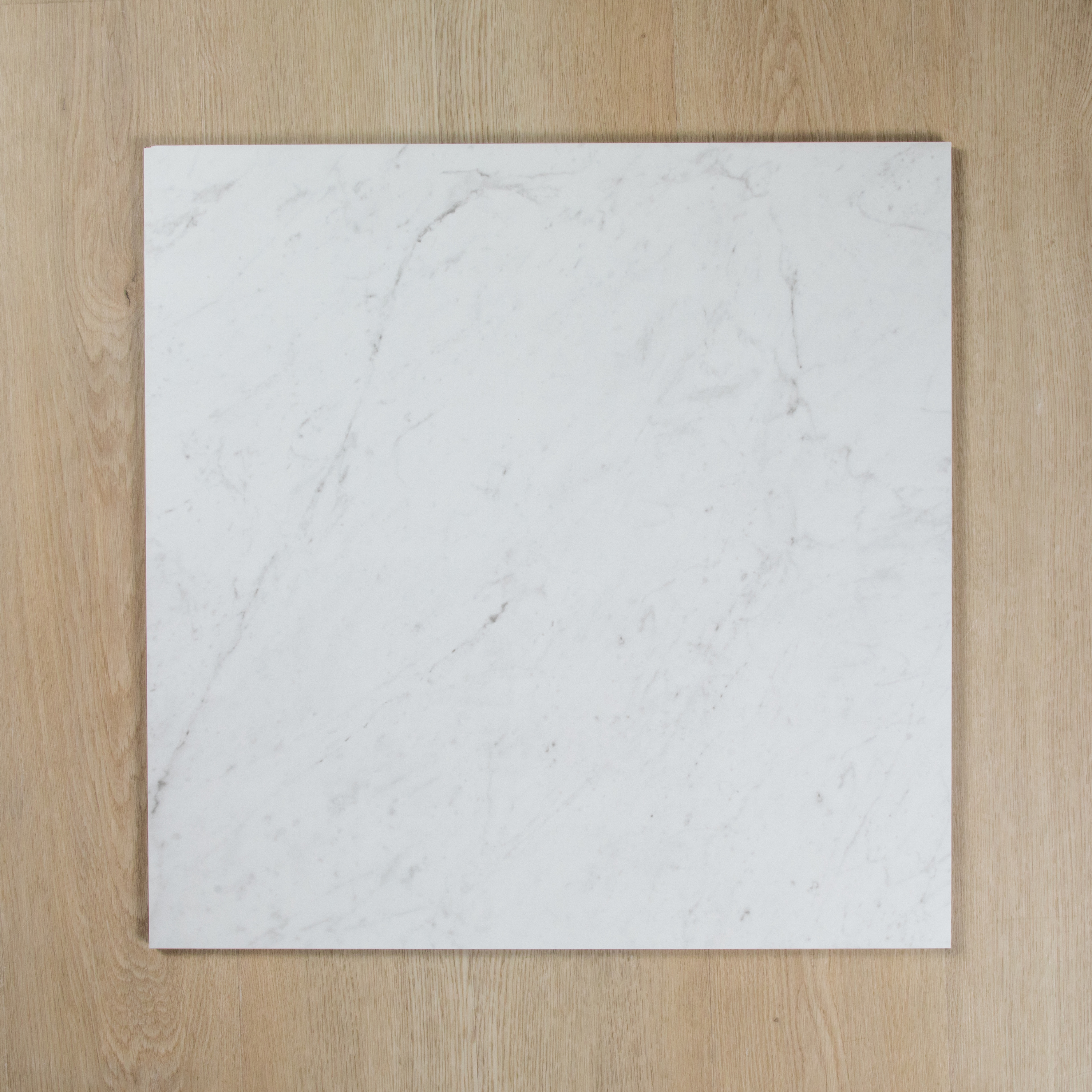 Carrara Luce Gloss