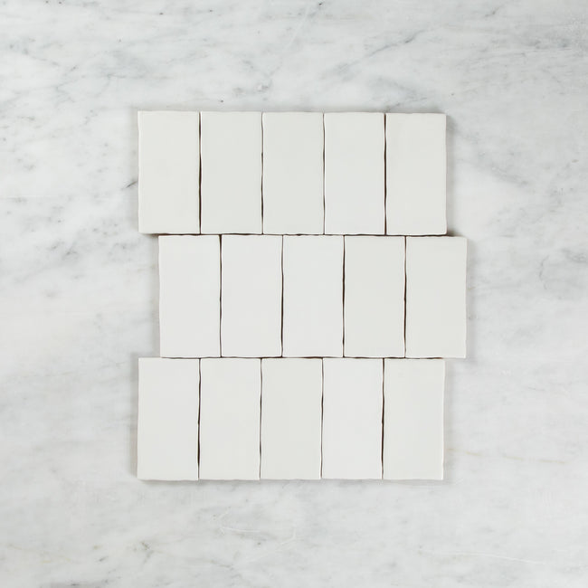 Noosa White Gloss Wave