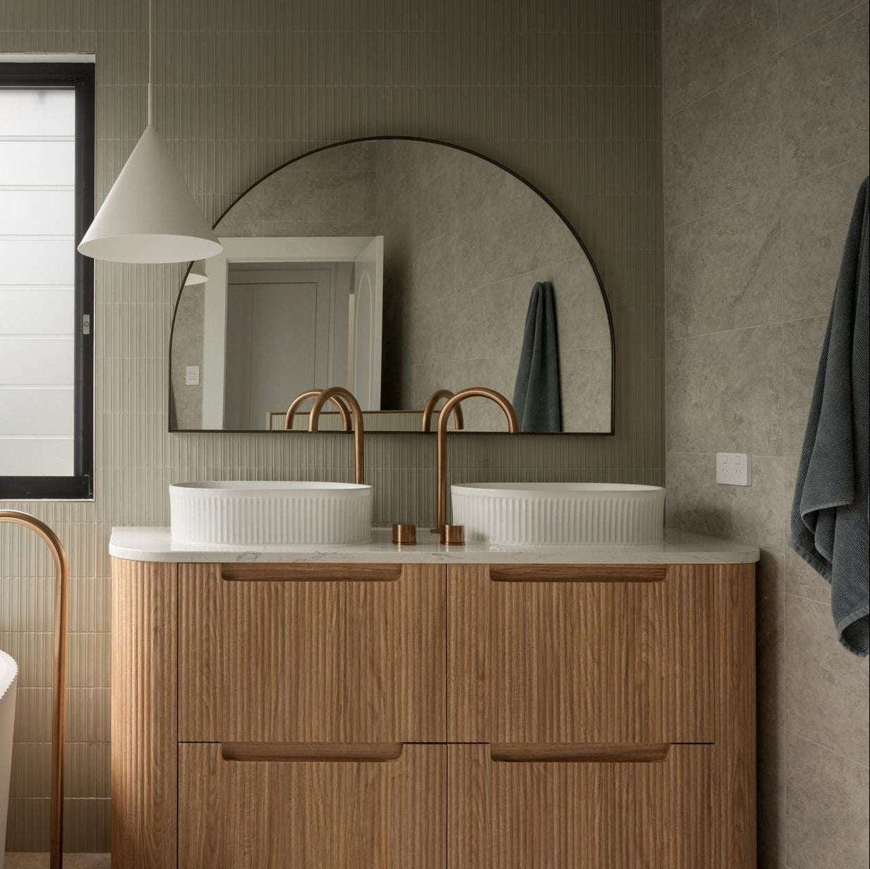 Travertine Stone Grigio + Clovelly Pearl Sage Kit Kat