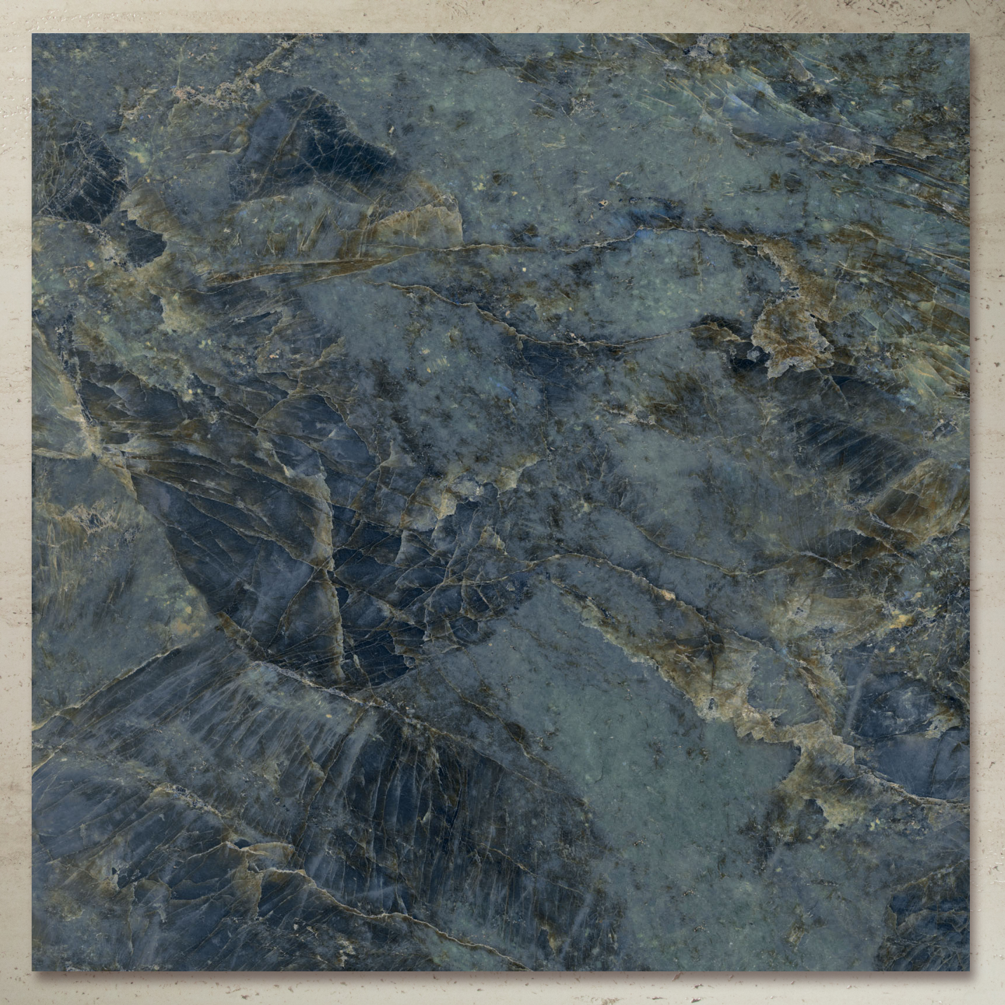 Sensi Signoria Labrodorite Lux