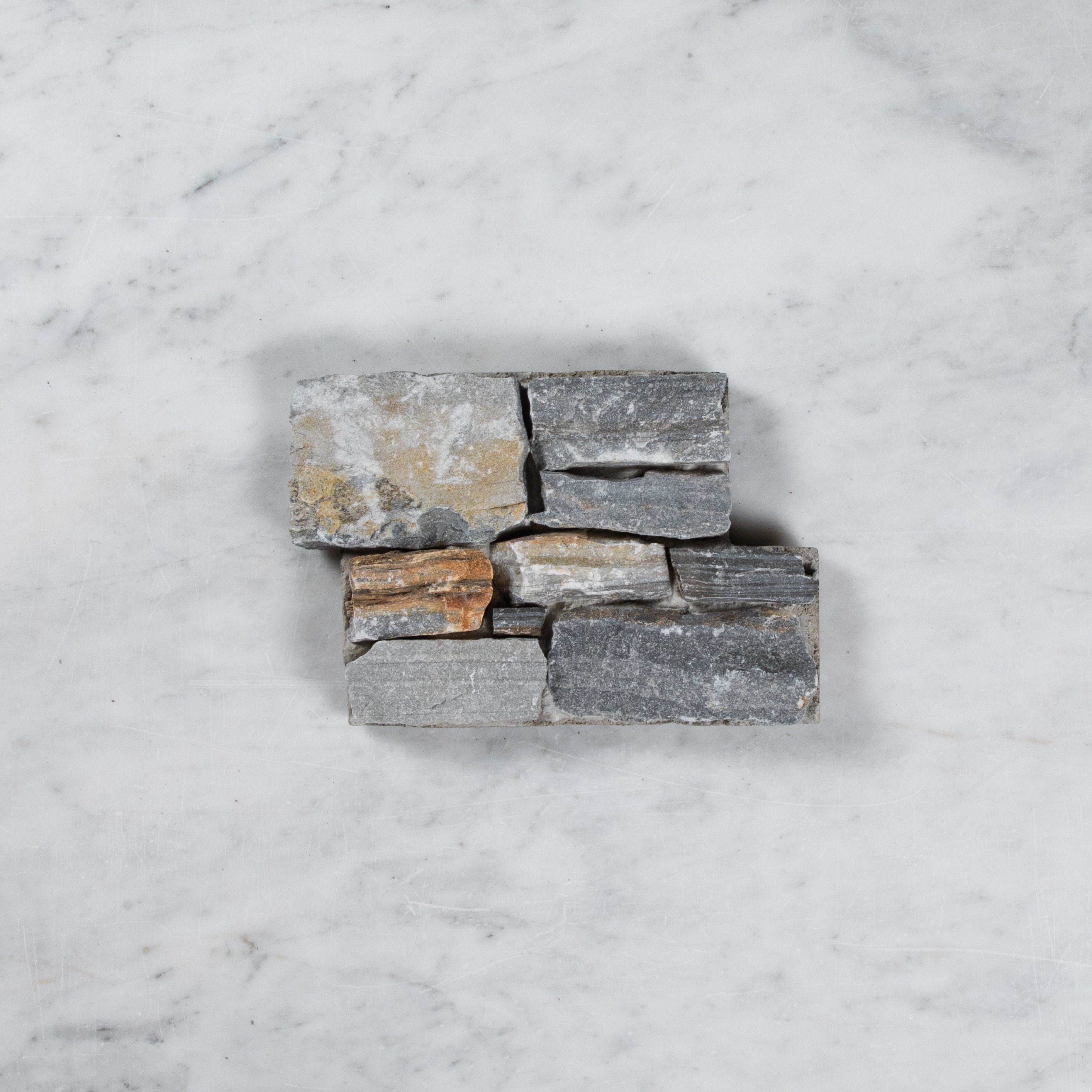 Sapphire Mica Schist Z Panel Corner