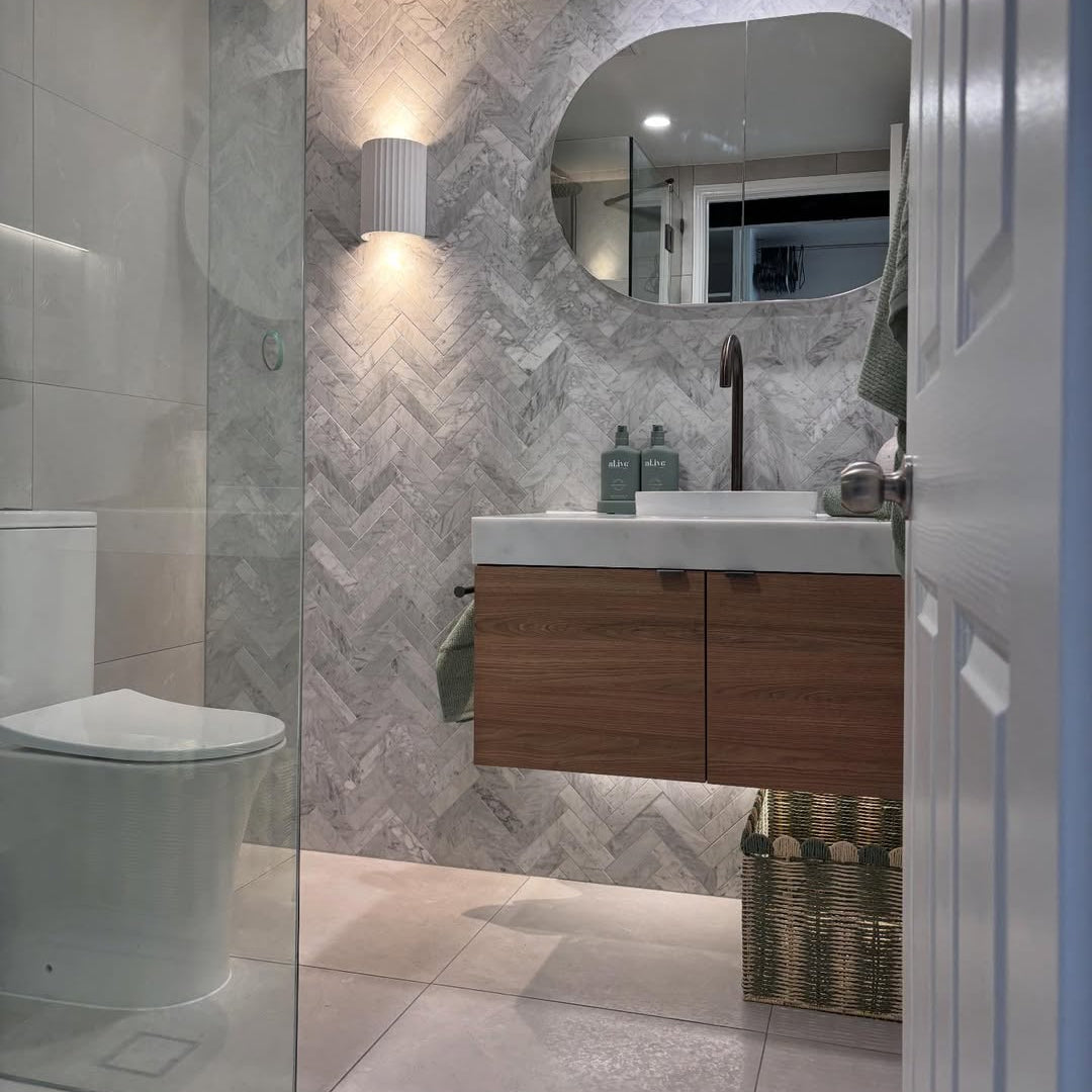 Carrara Marble Mosaic Herringbone XL