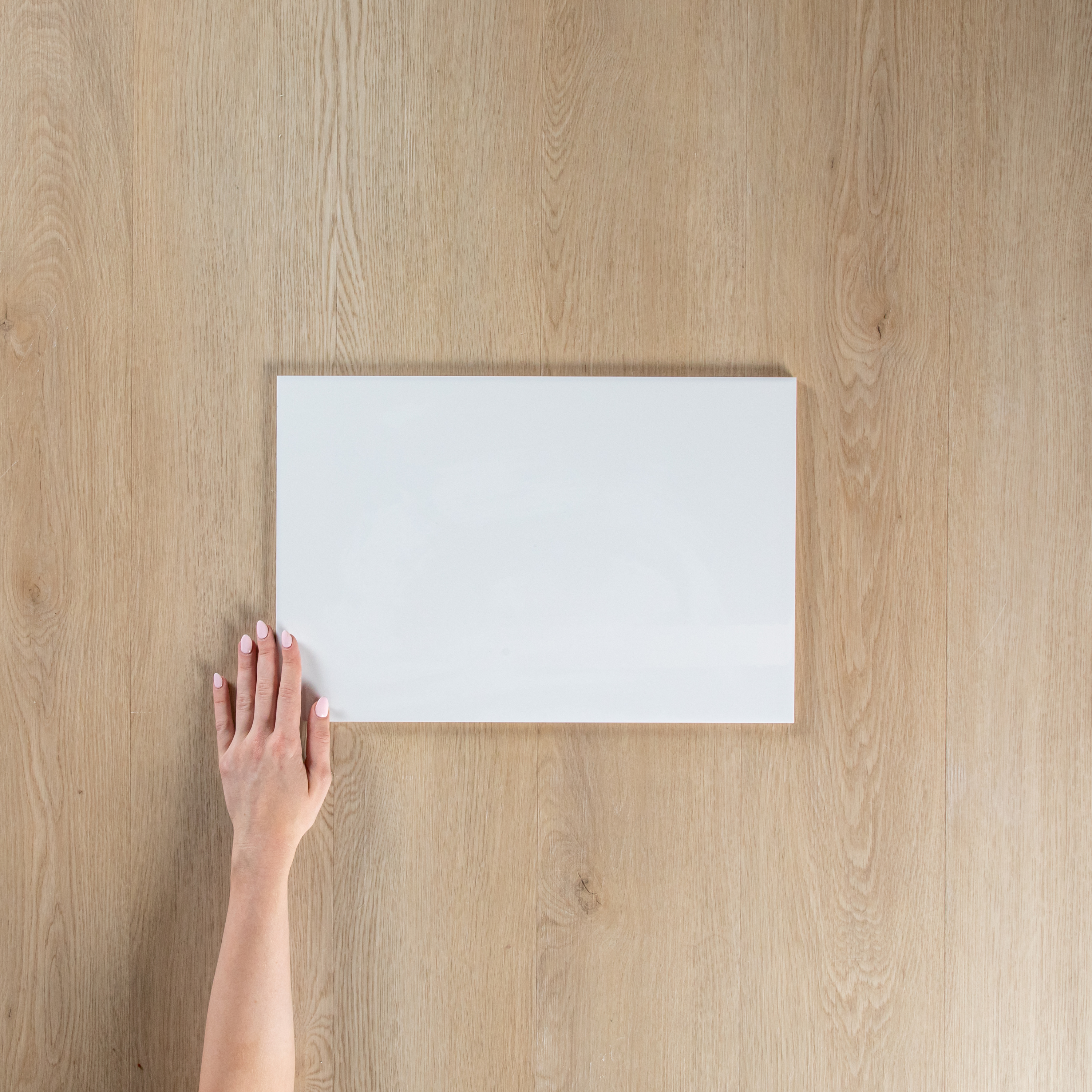 White Gloss Pressed Edge