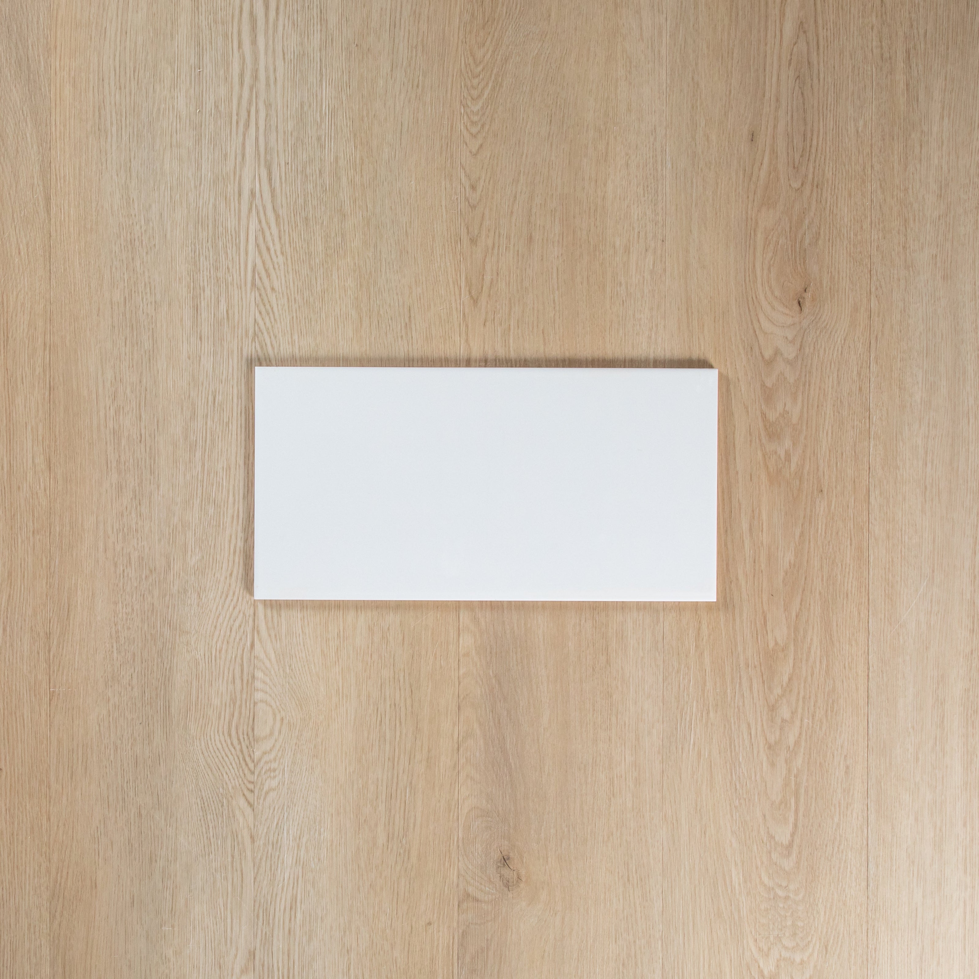 White Gloss Pressed Edge